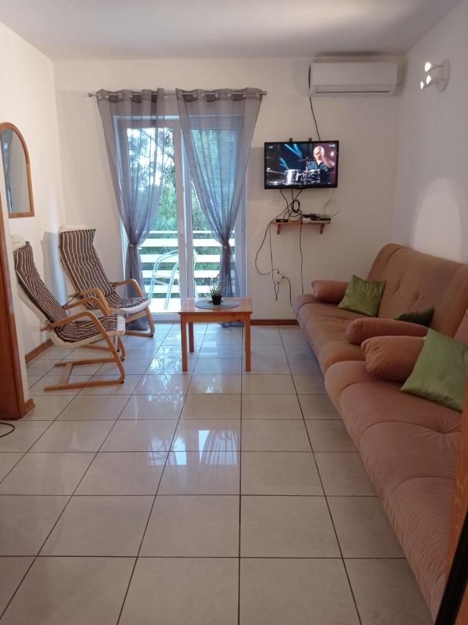 Nemira Beach Apartments Omiš Exteriör bild