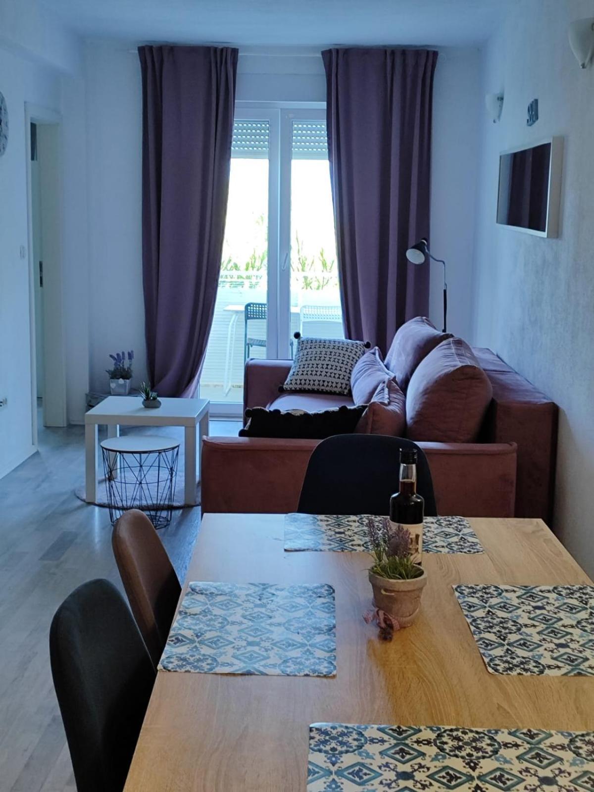 Nemira Beach Apartments Omiš Exteriör bild