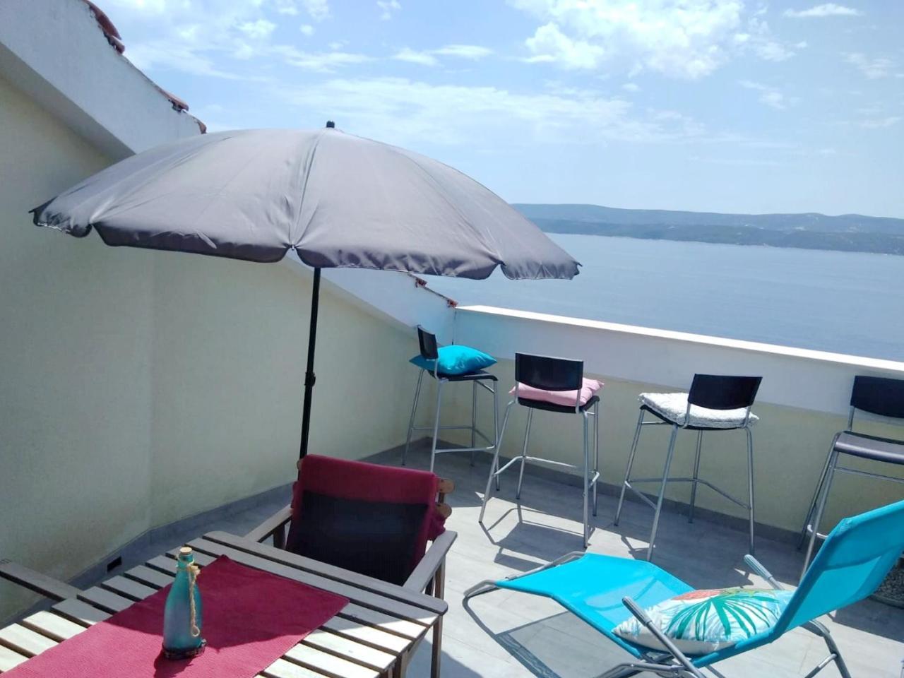 Nemira Beach Apartments Omiš Exteriör bild