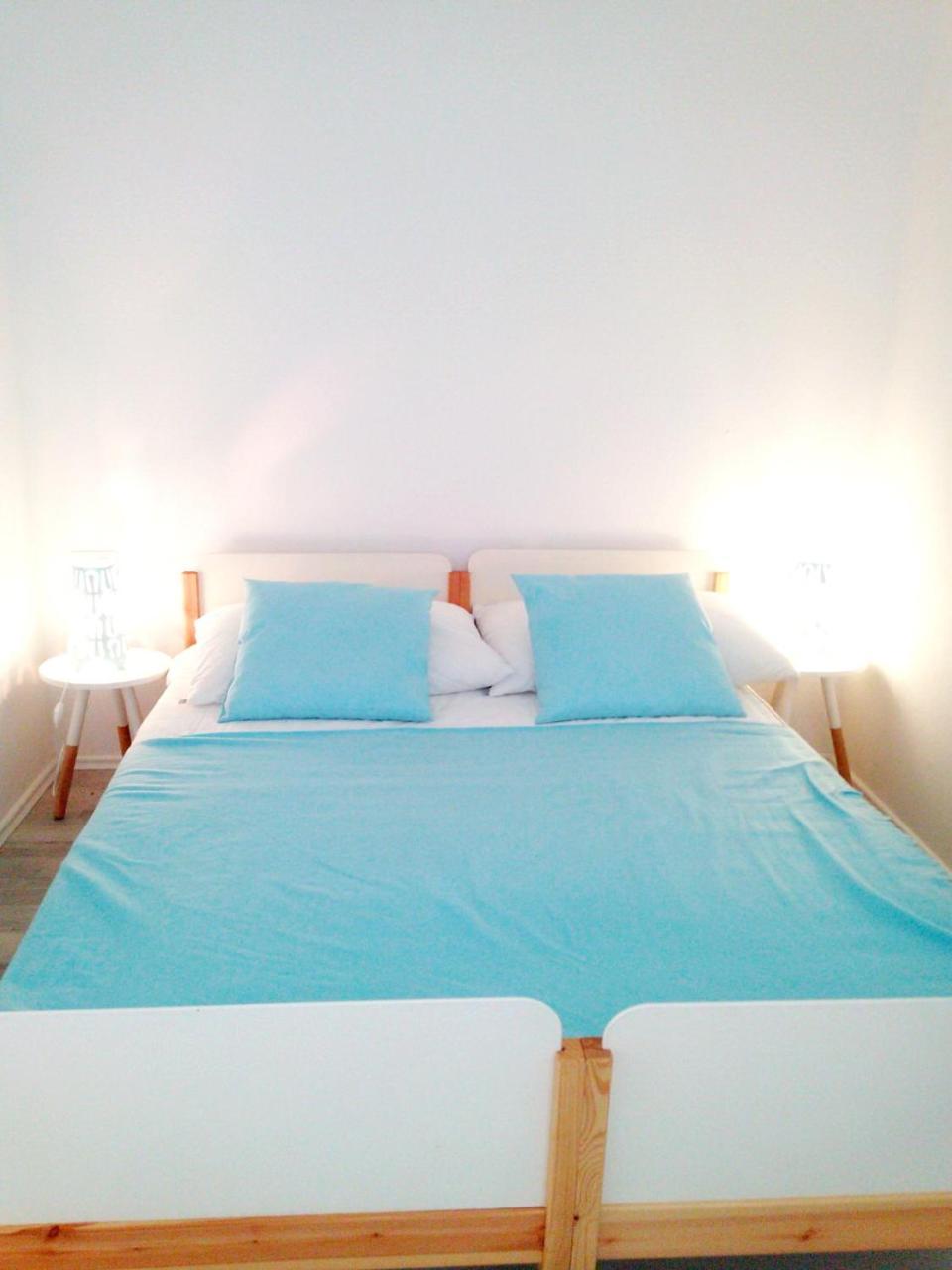 Nemira Beach Apartments Omiš Exteriör bild